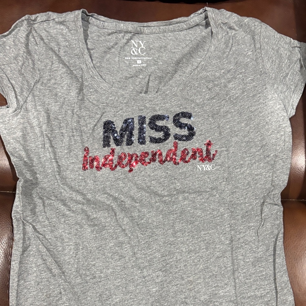 New York & Company Gray 'Miss Independent' Tee